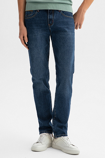 Джинсы прямого силуэта
